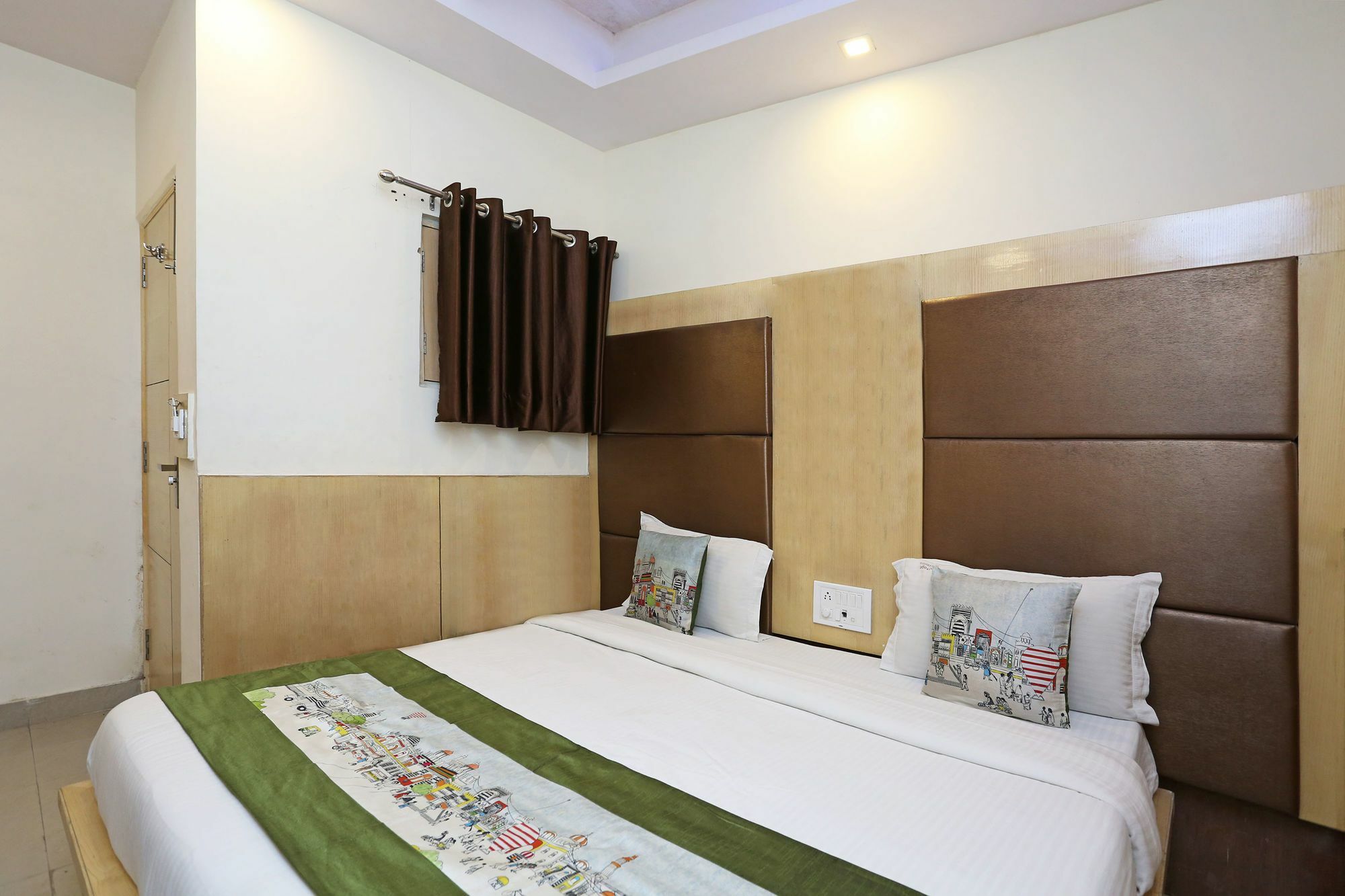 Oyo 9233 Hotel Cottage Lord Krishna Νέο Δελχί Εξωτερικό φωτογραφία